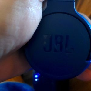 JBL Tune660nc headphones